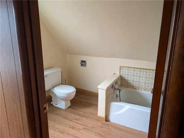 $875 | 623.5 Conrad, Charleroi, PA 15022