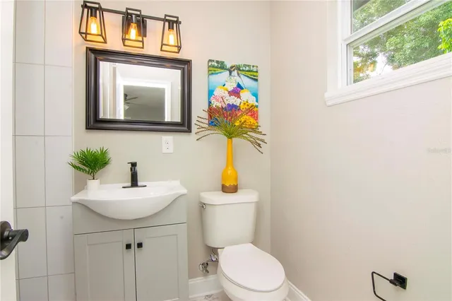 $3,000 | 3708 West Tyson Avenue, Tampa, FL 33611