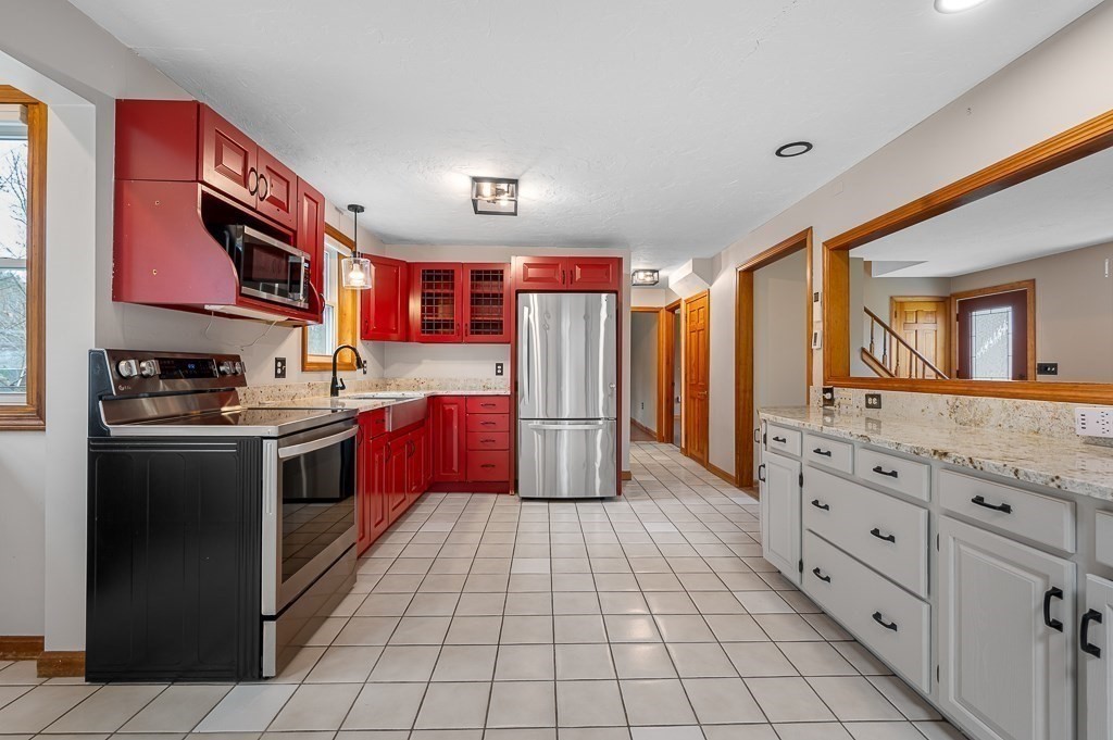 30 Marble Road Spencer, MA 01562 - Photo 5 of 28