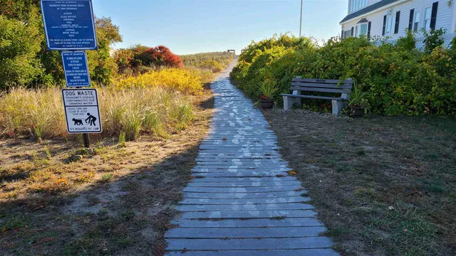 $2,300 | 240 Ocean Boulevard, Seabrook, NH 03874