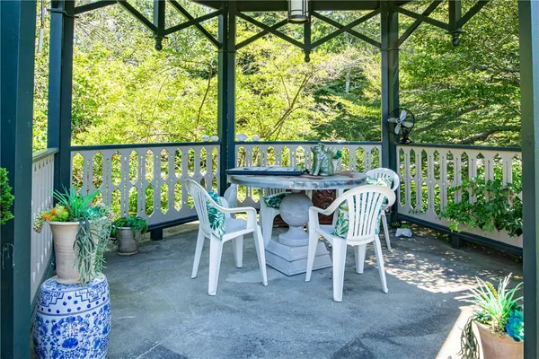 $8,500 | 35 Chastellux Avenue, Unit J, Newport, RI 02840