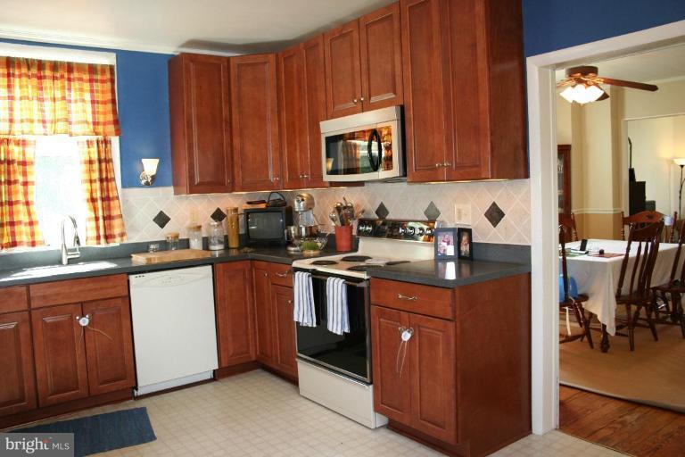 4318 Ridge Avenue Halethorpe, MD 21227 - Photo 11 of 29 Kitchen #2