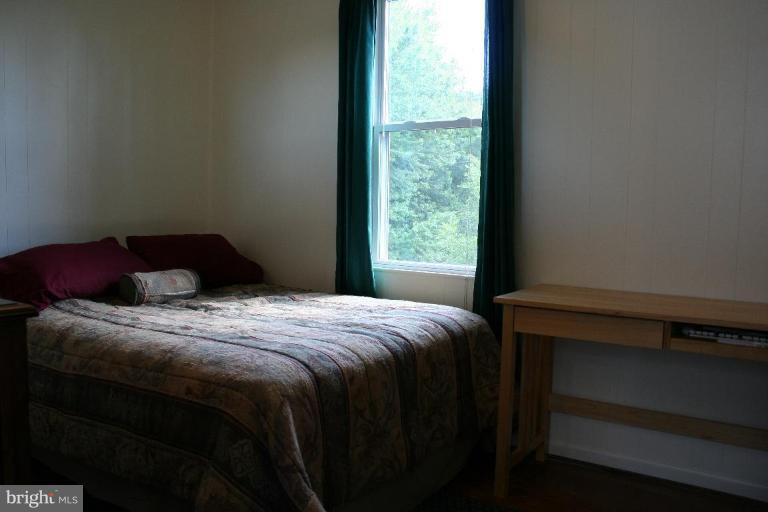 4318 Ridge Avenue Halethorpe, MD 21227 - Photo 14 of 29 Bedroom #1