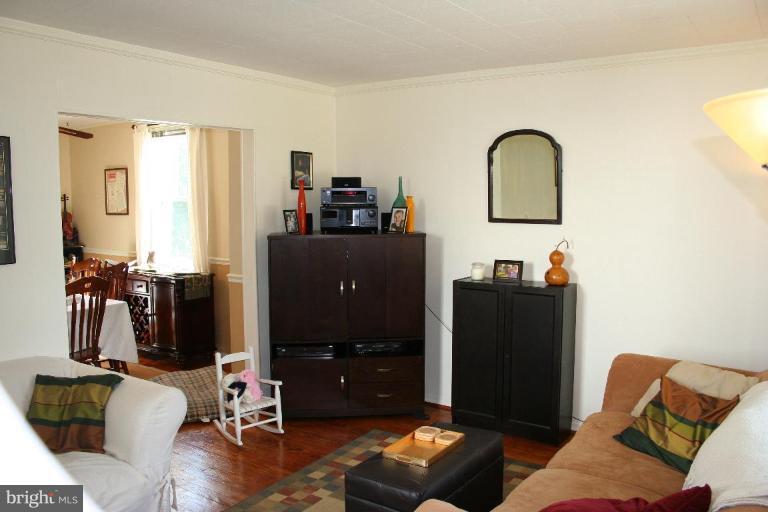 4318 Ridge Avenue Halethorpe, MD 21227 - Photo 4 of 29 Living Room/Dining Room
