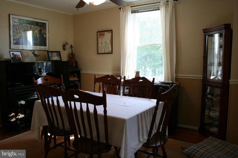 4318 Ridge Avenue Halethorpe, MD 21227 - Photo 9 of 29 Dining Area