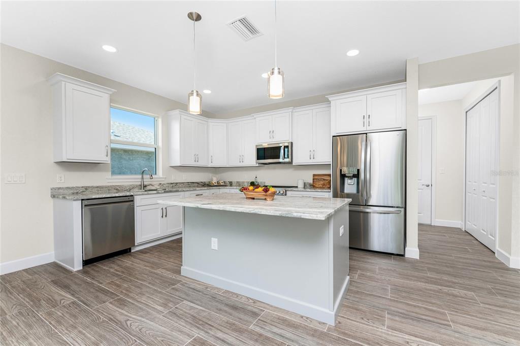 399 Sunset Road Rotonda West, FL 33947 - Photo 5 of 57