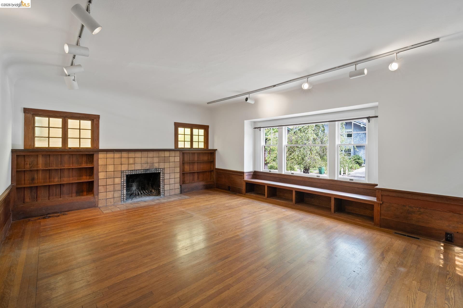 2714 Woolsey Street Berkeley, CA 94705 - Photo 13 of 46