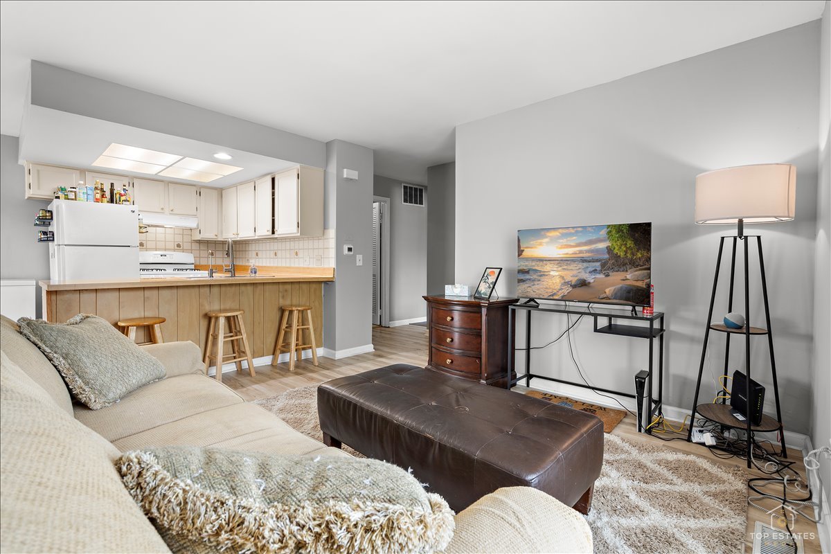1228 Inverrary Lane, Unit 21D Palatine, IL 60074 - Photo 15 of 36