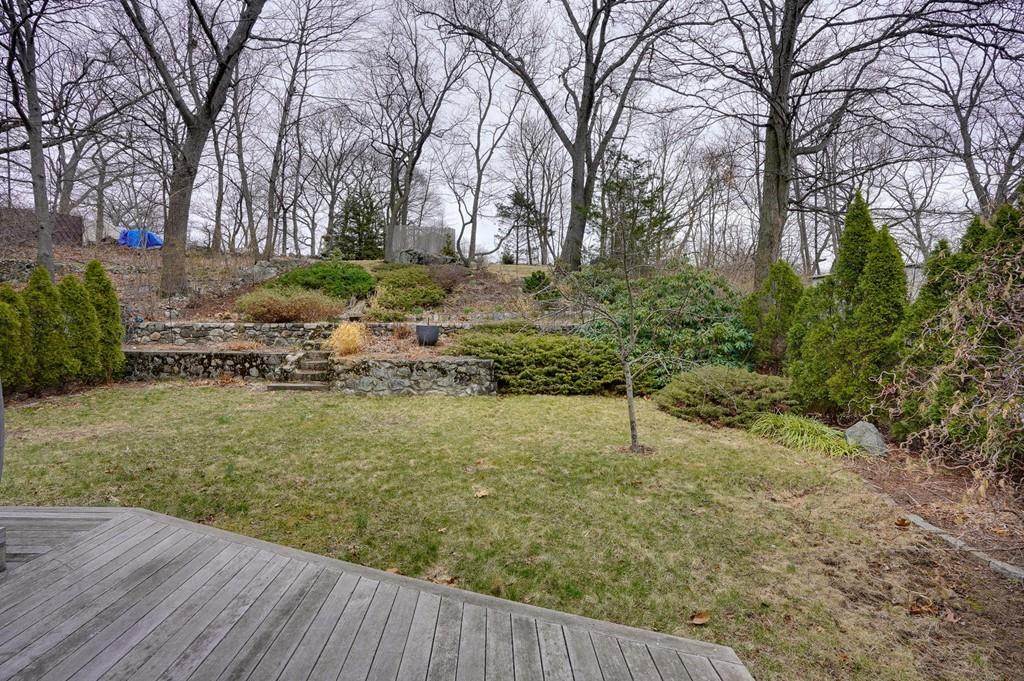 97 Ashcroft Road Medford, MA 02155 - Photo 18 of 20