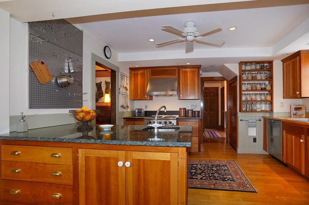 97 Ashcroft Road Medford, MA 02155 - Photo 5 of 20