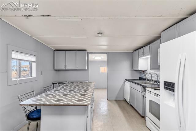 1417 2nd Road Pueblo, CO 81007 - Photo 7 of 24 Gallery Image 7