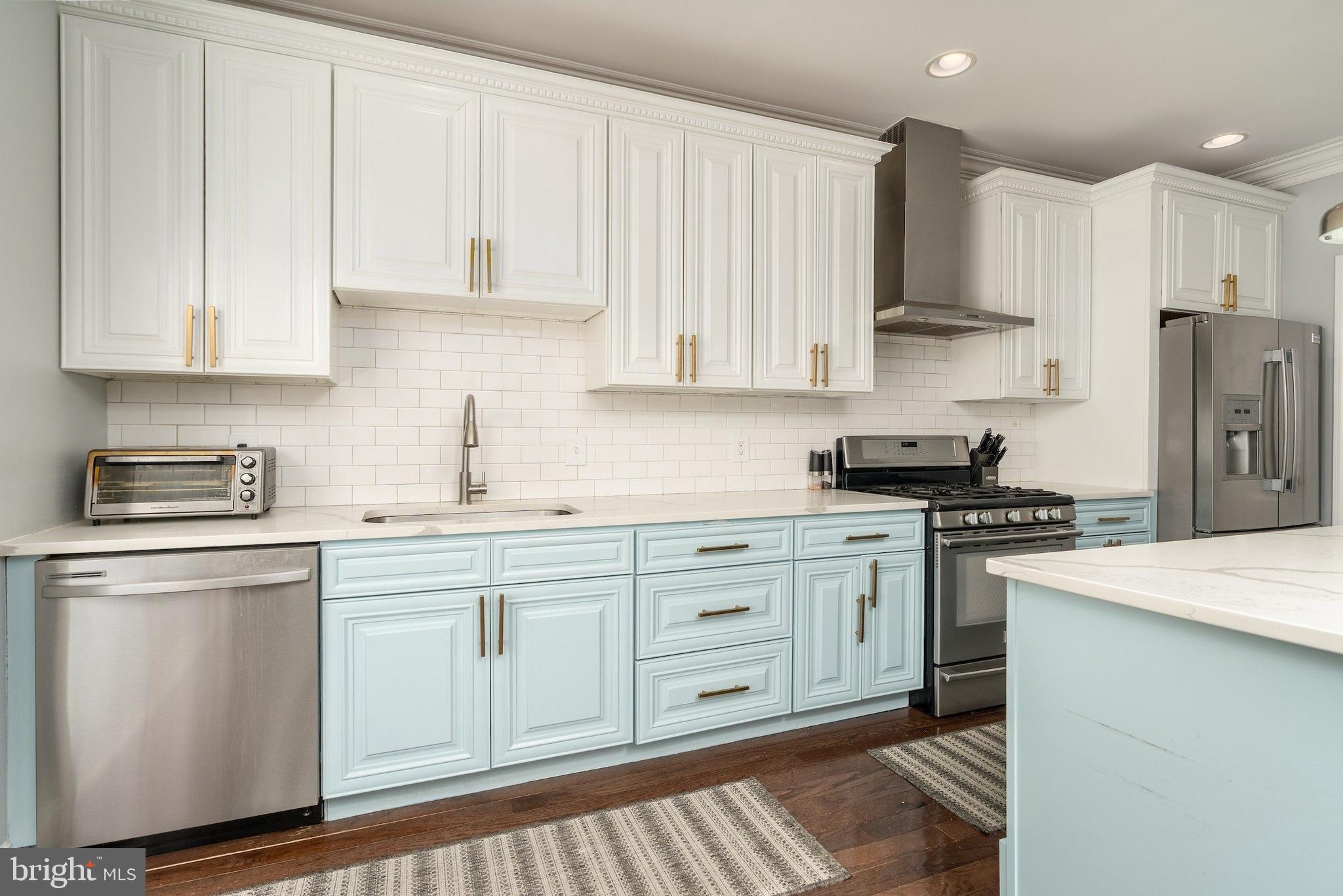 321 T Street Northwest Washington, DC 20001 - Photo 17 of 42 Kitchen w/Stainless Steel Appliances