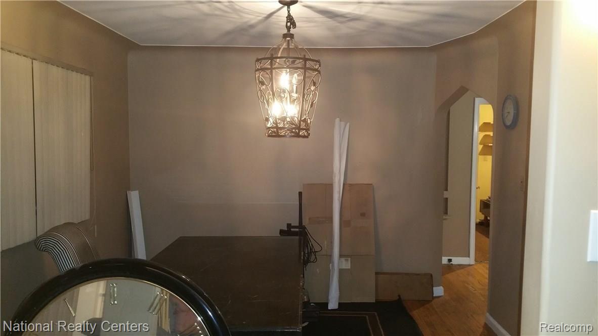 13580 Ashton Road Detroit, MI 48223 - Photo 16 of 26 DINING ROOM