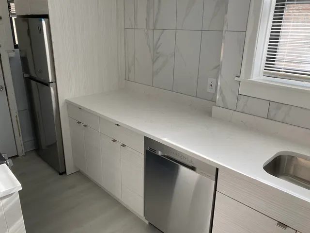 $1,499 | 7325 North Honore Street, Unit 3B, Chicago, IL 60626