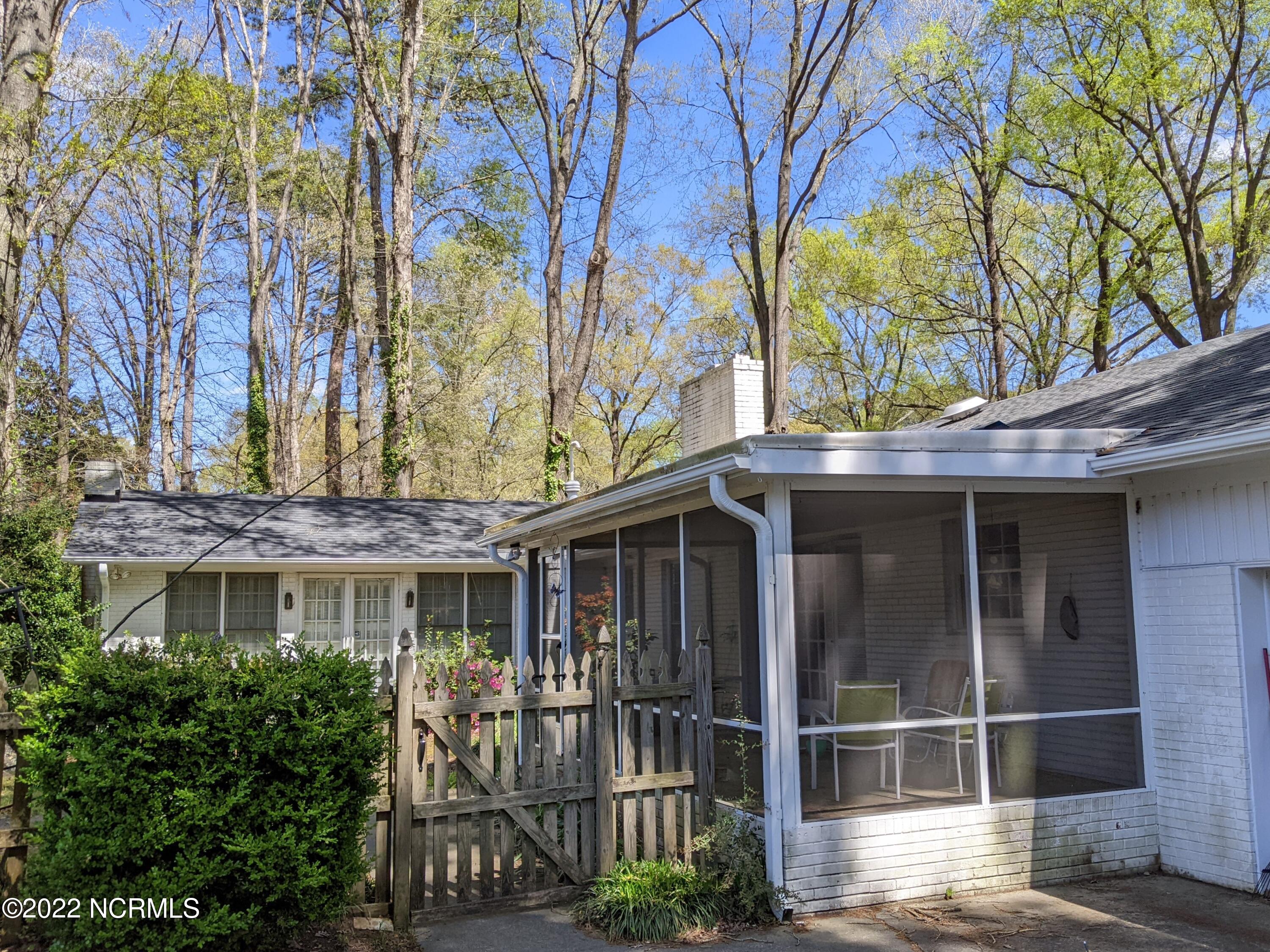 102 Crown Point Road Greenville, NC 27858 - Photo 11 of 44 PXL_20220410_183804921