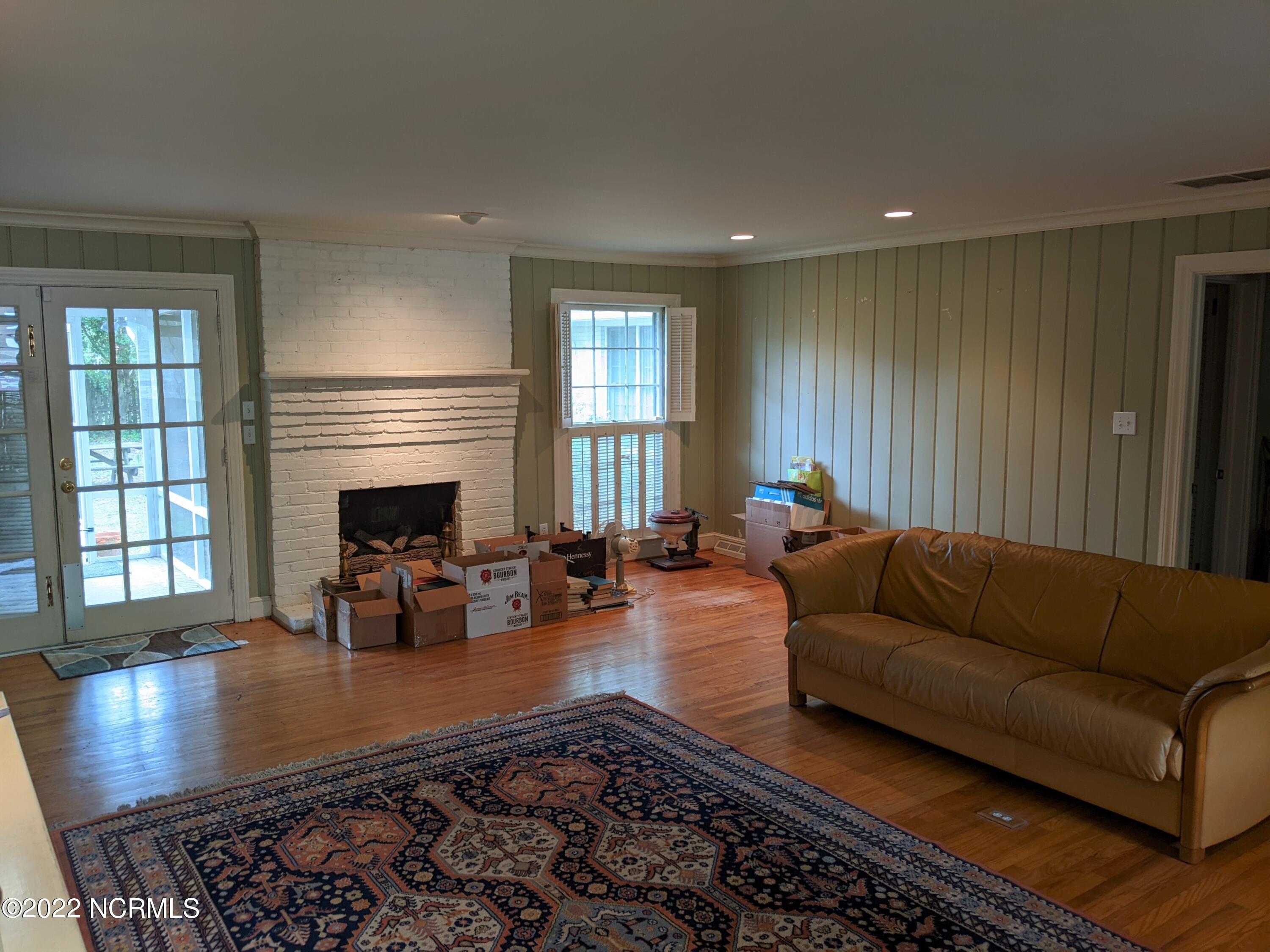 102 Crown Point Road Greenville, NC 27858 - Photo 14 of 44 PXL_20220416_144339420