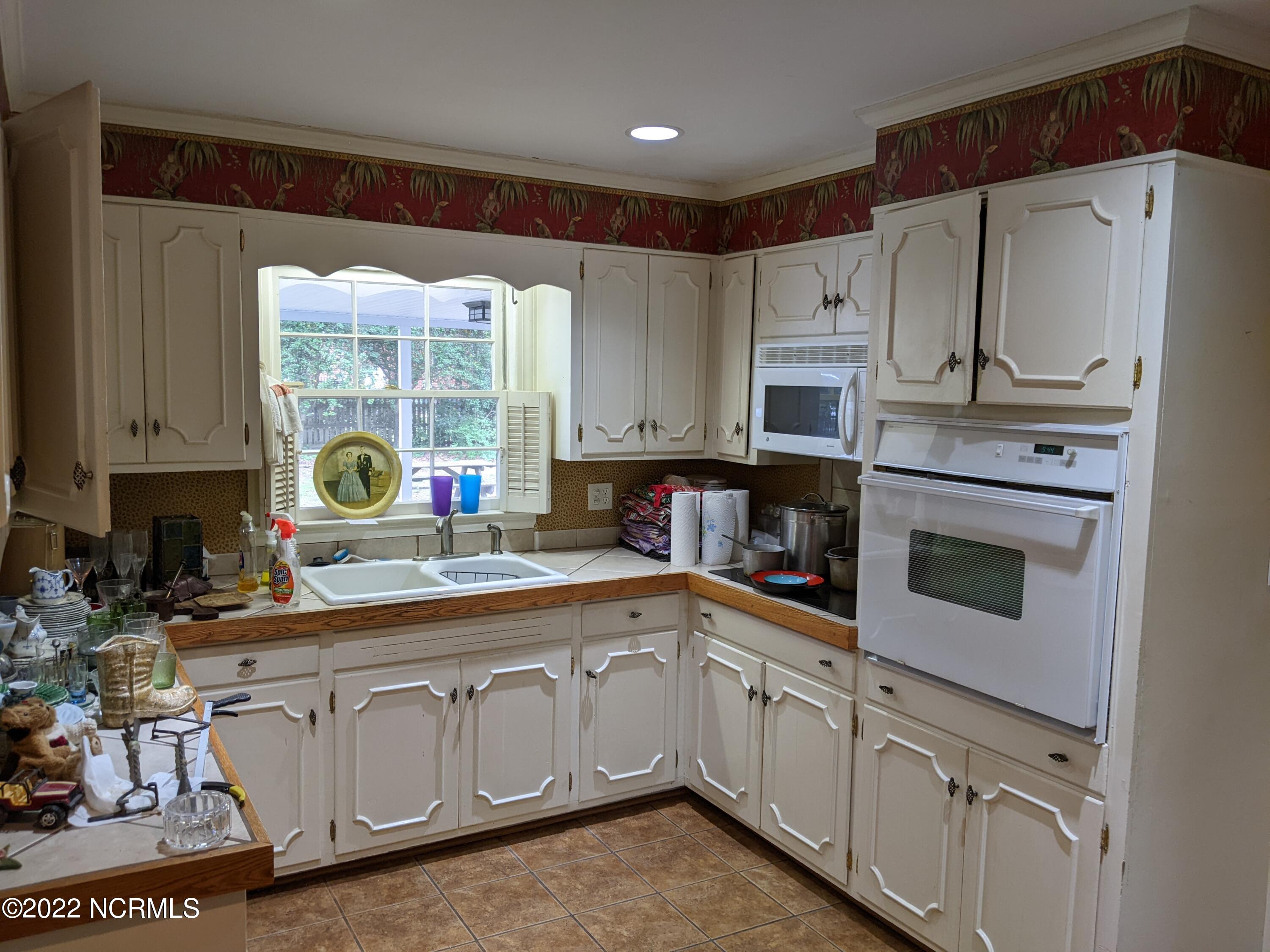 102 Crown Point Road Greenville, NC 27858 - Photo 17 of 44 PXL_20220416_144523059