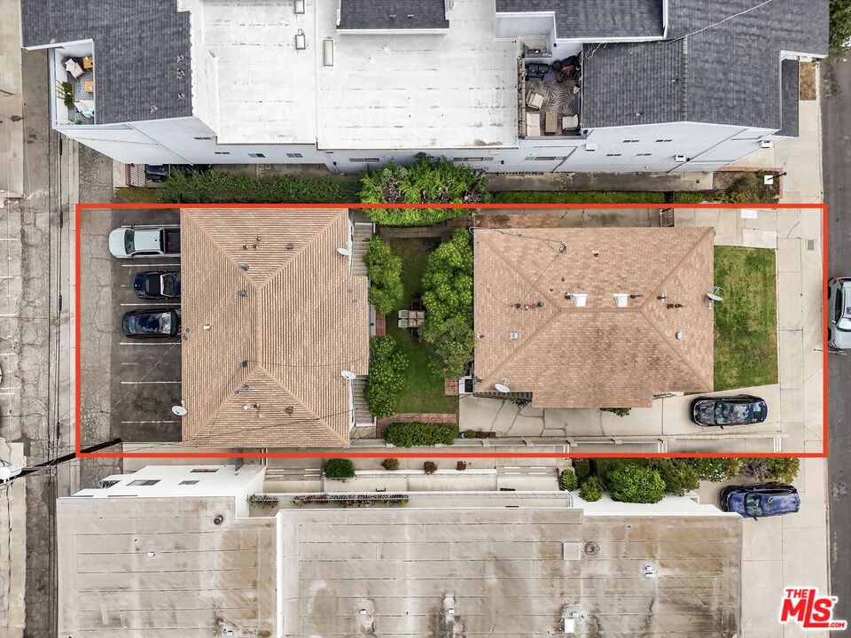 1246 South Saltair Avenue Los Angeles, CA 90025 - Photo 22 of 27 a view of building with sign broad