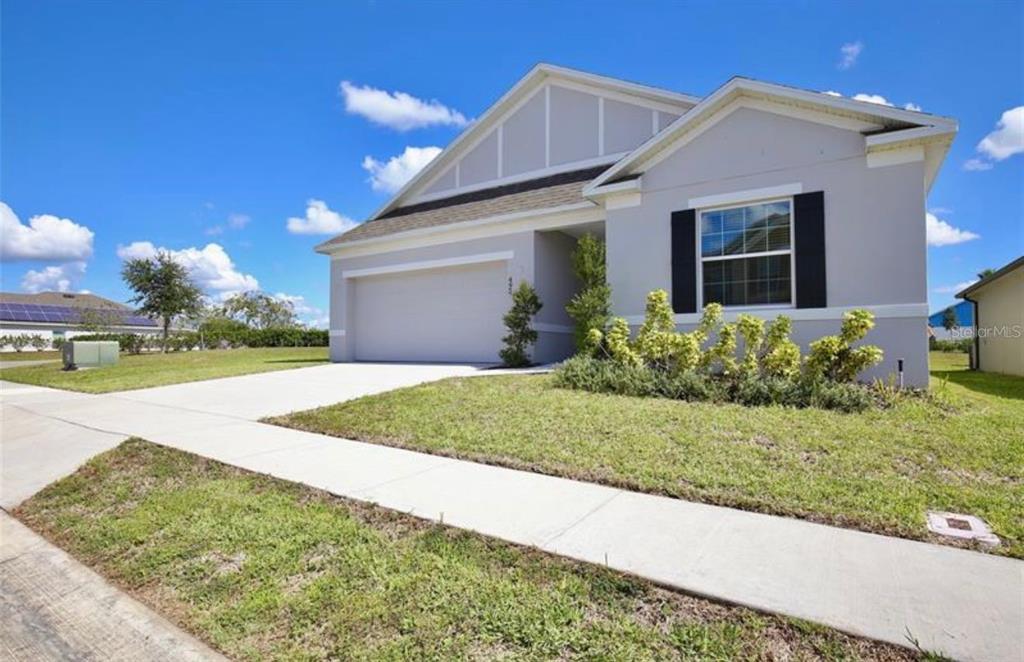 492 Pinecrest Loop Davenport, FL 33837 - Photo 2 of 22