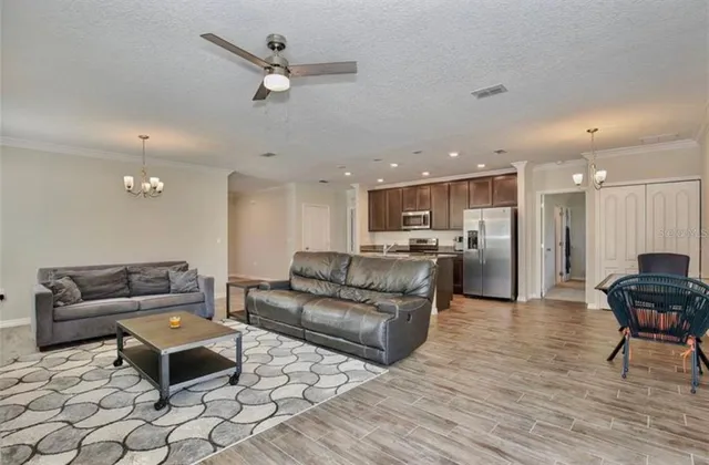 $2,290 | 492 Pinecrest Loop, Davenport, FL 33837