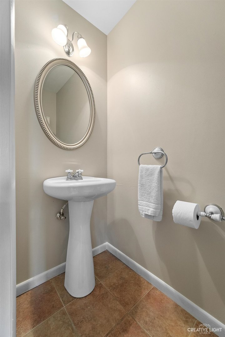 748 Hageman Place Naperville, IL 60563 - Photo 13 of 18