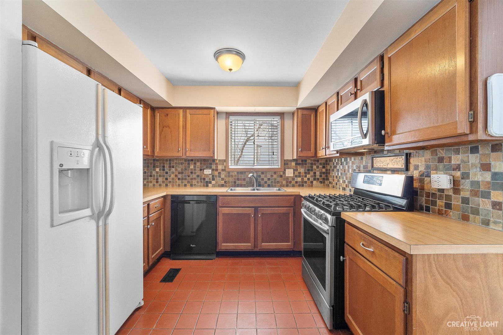 748 Hageman Place Naperville, IL 60563 - Photo 5 of 18