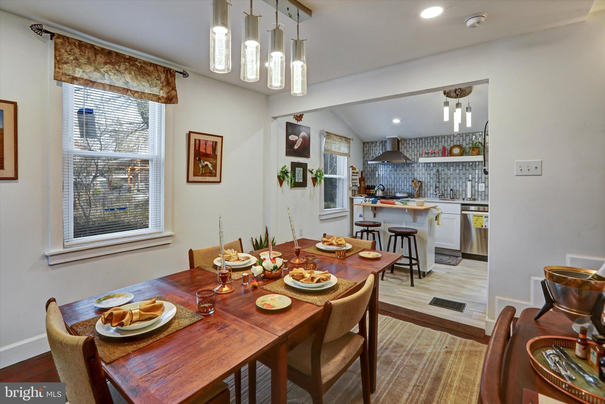 3355 Falls Road Baltimore, MD 21211 - Photo 3 of 32