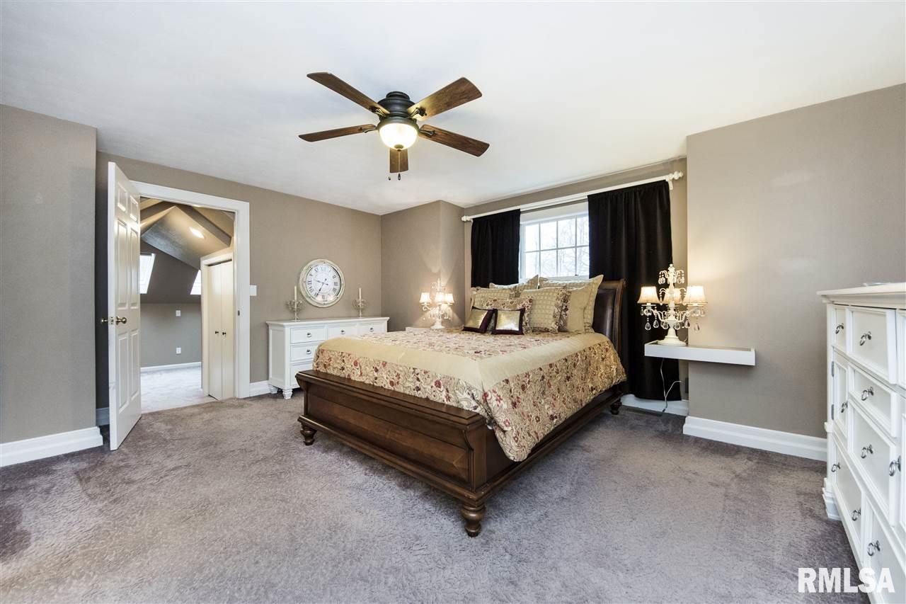 5043 North Prospect Road Peoria Heights, IL 61616 - Photo 12 of 24 Gallery Image 12