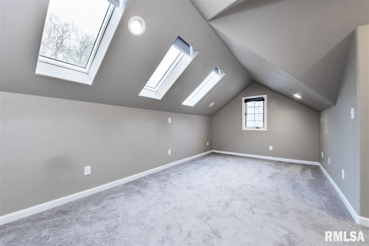 5043 North Prospect Road Peoria Heights, IL 61616 - Photo 15 of 24 Gallery Image 15