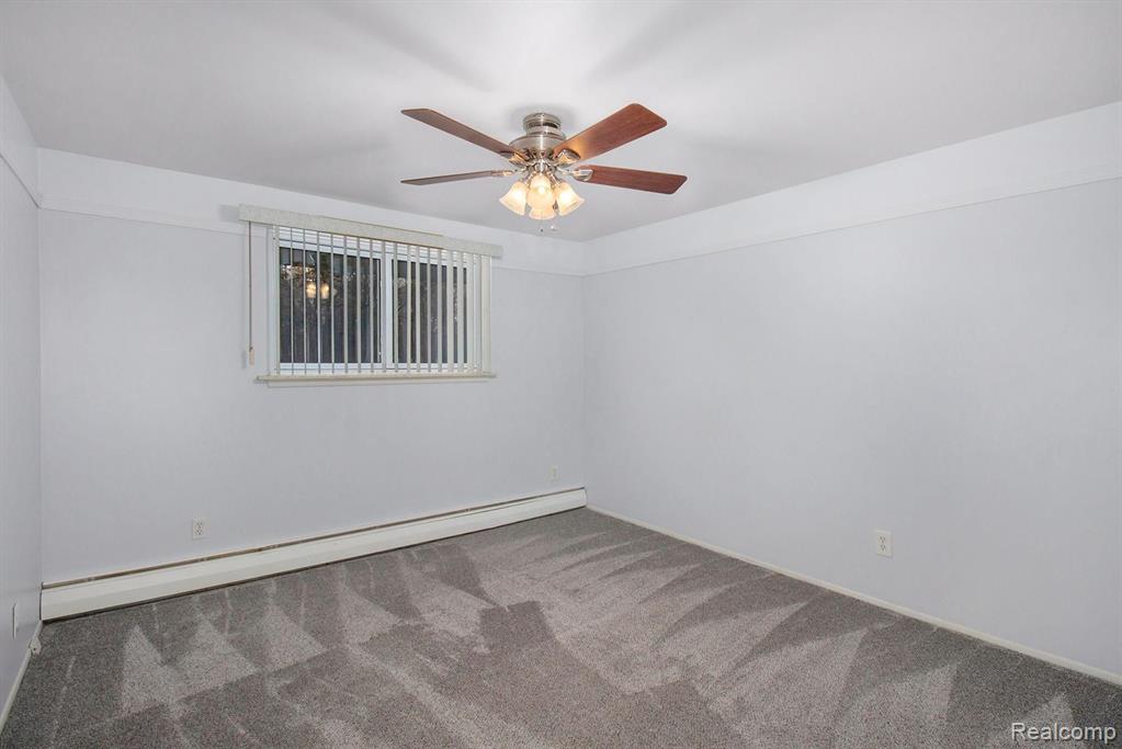 3708 West Maple Road Wixom, MI 48393 - Photo 14 of 30