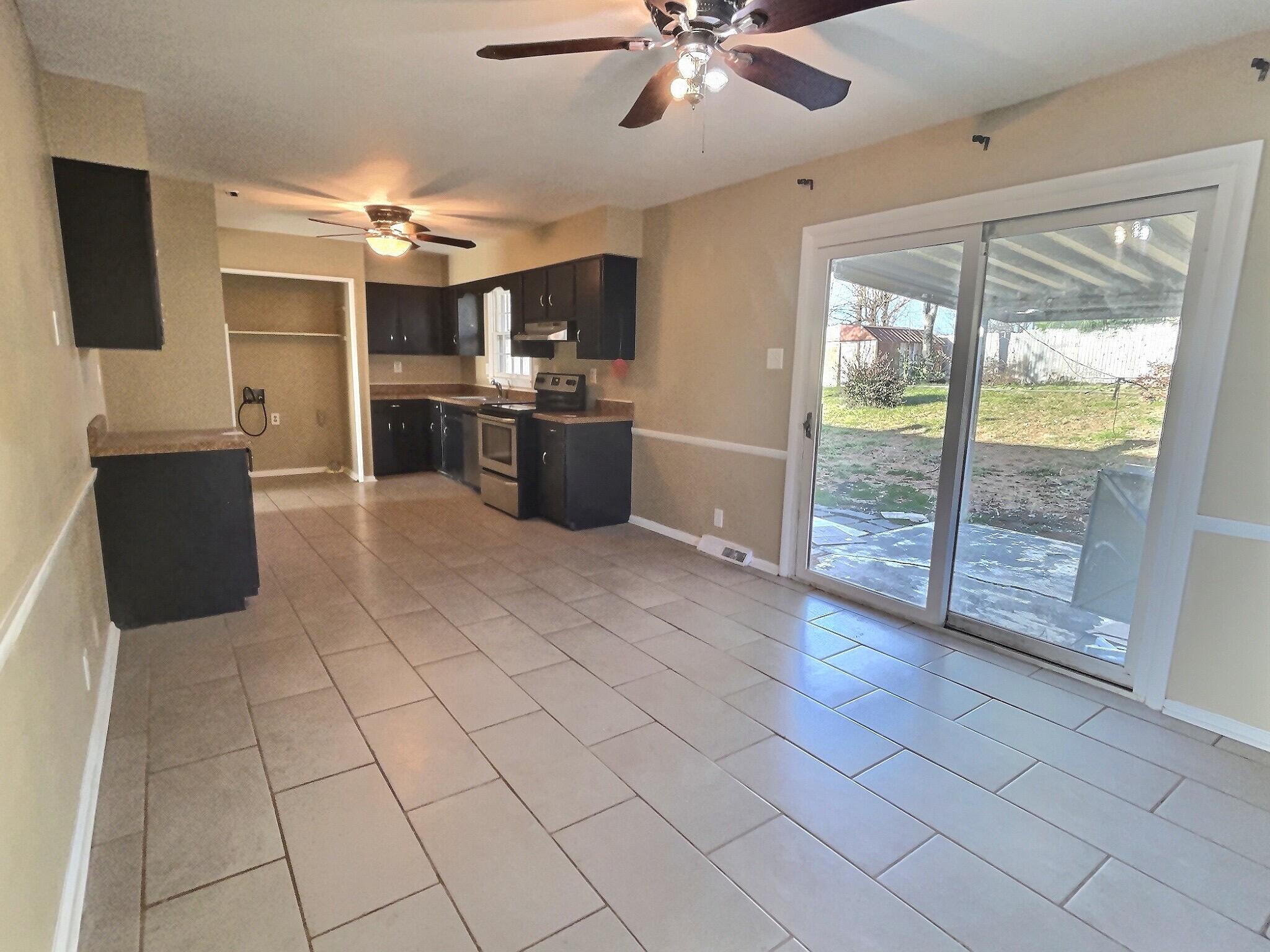 717 Kingston Road Lexington, KY 40505 - Photo 7 of 18 F257EE2D-9A8C-4546-AB99-3D57B294B06B