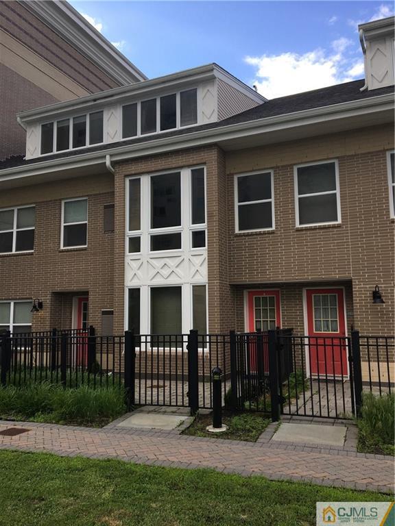 358 Rector Street, Unit A309 Perth Amboy, NJ 08861 - Photo 4 of 21 Gallery Image 4