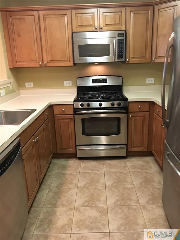 358 Rector Street, Unit A309 Perth Amboy, NJ 08861 - Photo 6 of 21 Gallery Image 6