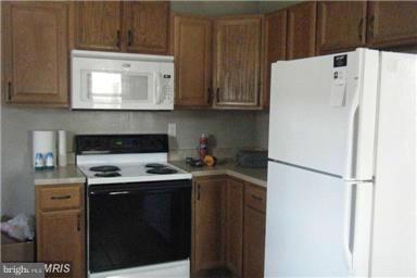 173 Onville Road Stafford, VA 22556 - Photo 3 of 11 Kitchen