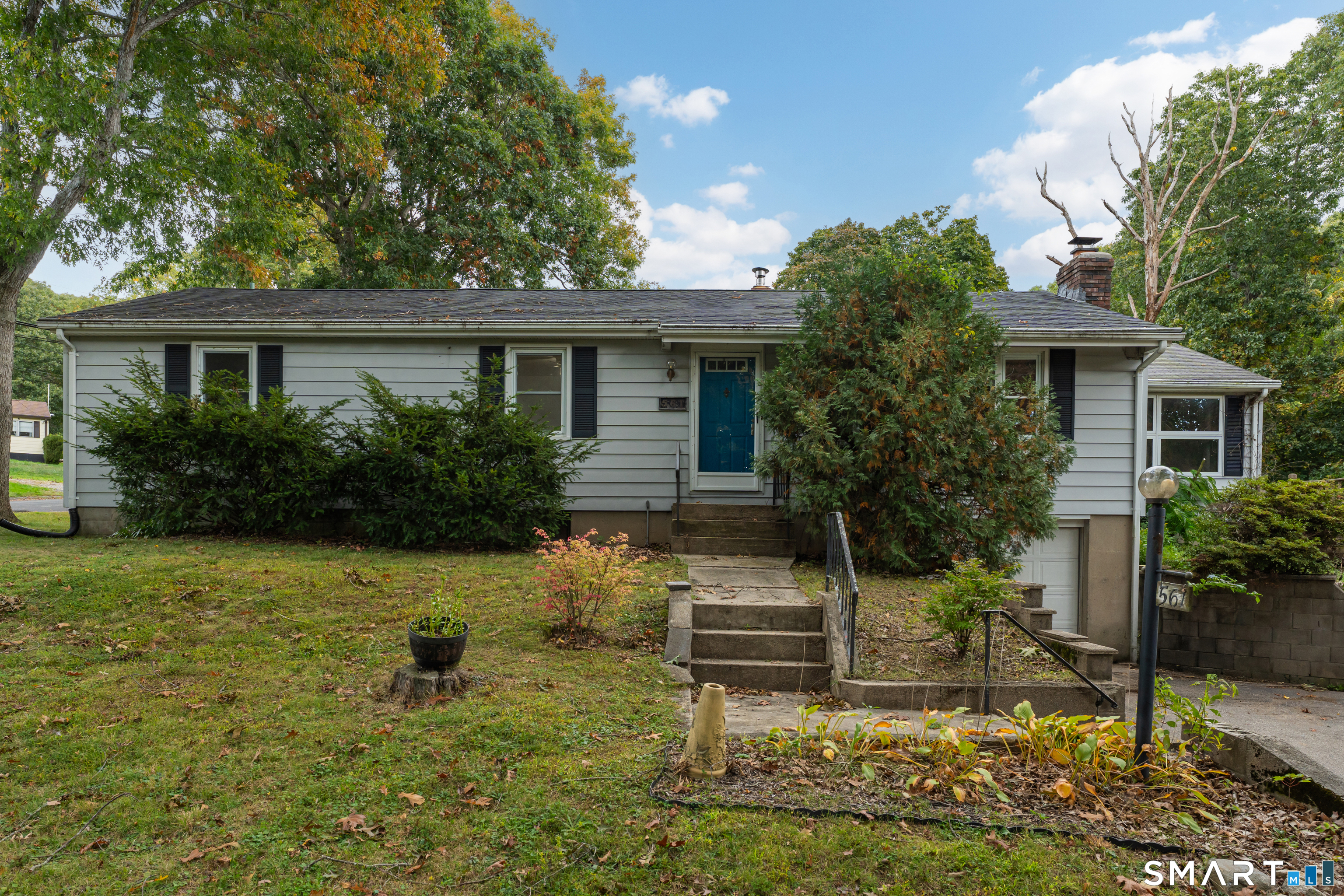 561 Old Colchester Road Montville, CT 06382 - Photo 1 of 38 Gallery Image 1