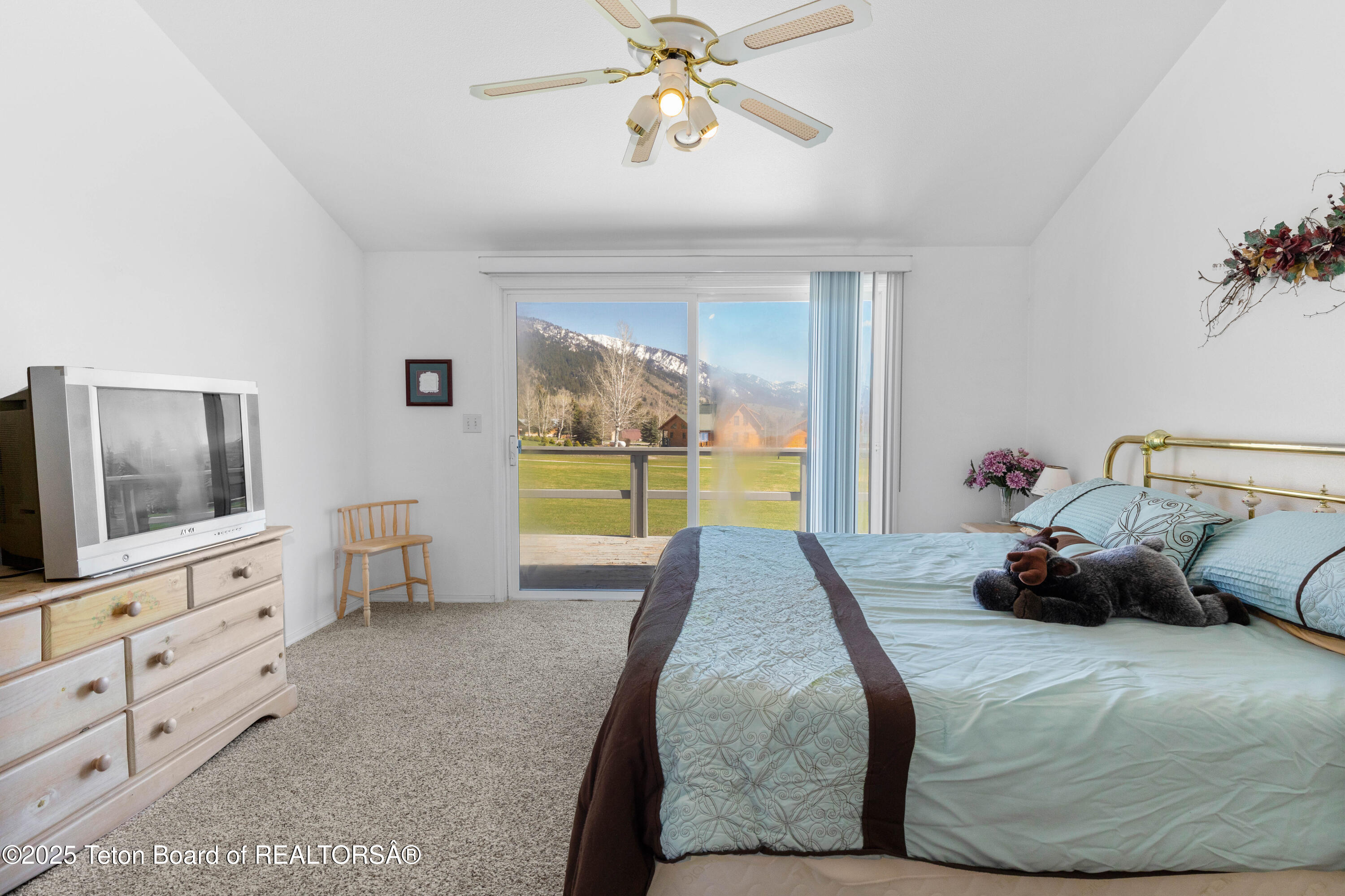 52 Solitude Circle South Star Valley Ranch, WY 83127 - Photo 19 of 38 52 Solitude Cir IMG_9860