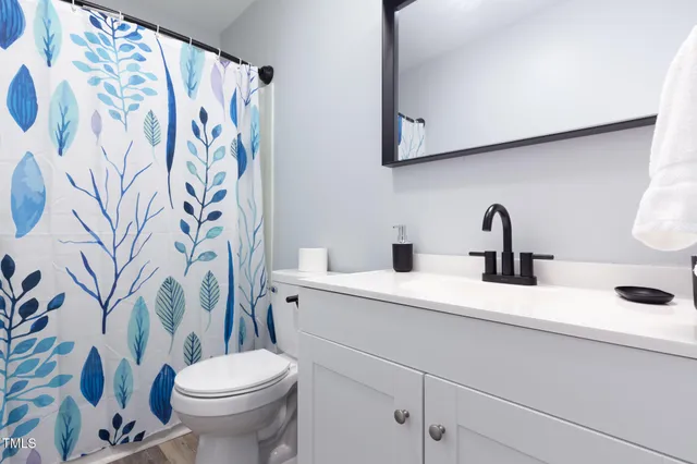 $260,000 | 1002 Willow Drive, Unit 107, Chapel Hill, NC 27514