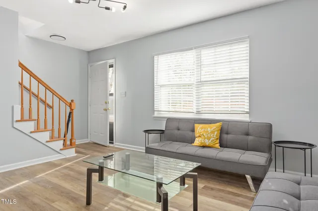 $260,000 | 1002 Willow Drive, Unit 107, Chapel Hill, NC 27514