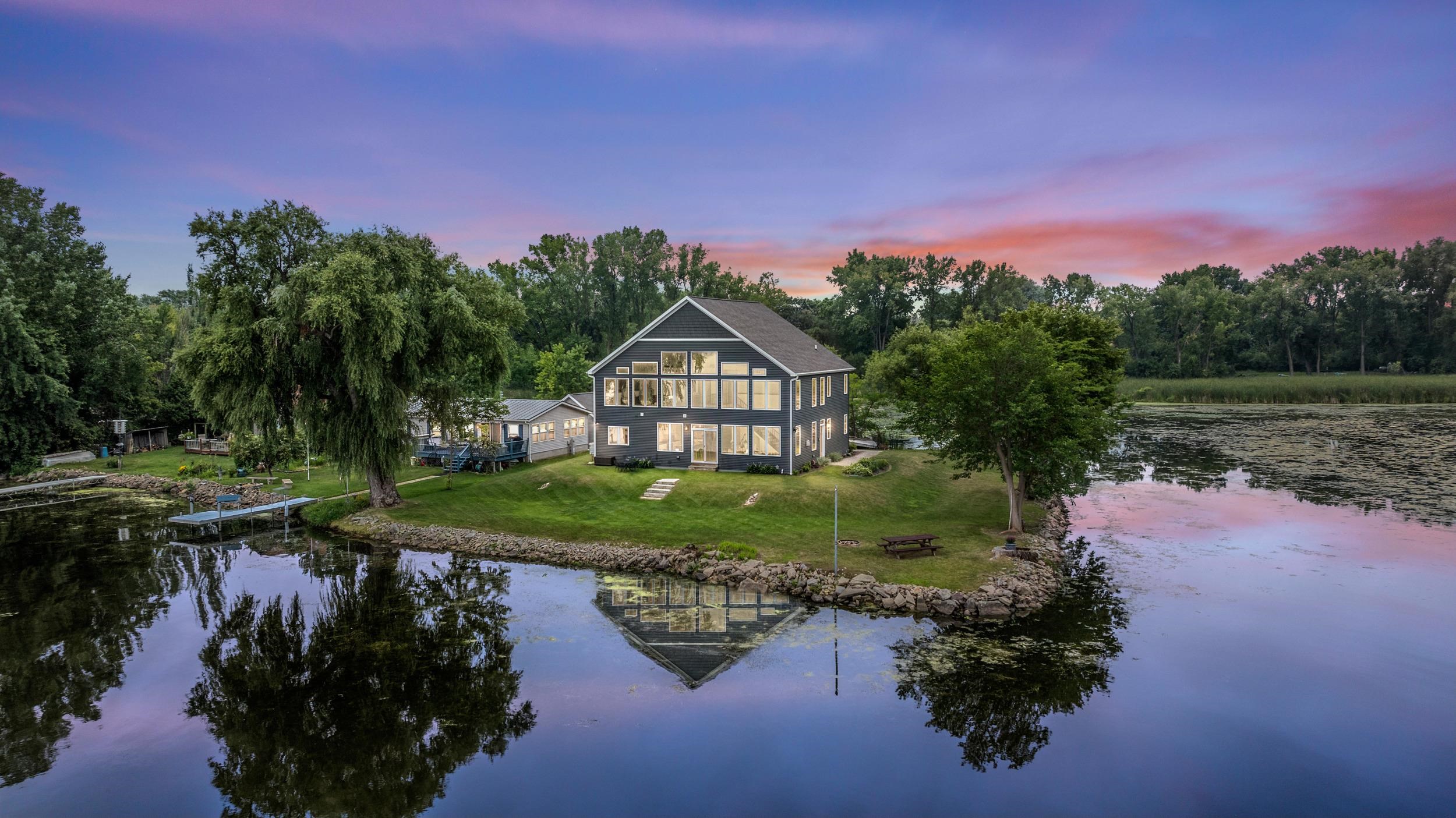 6392 Lakeshore Road Winneconne, WI 54986 - Photo 1 of 90 Gallery Image 1