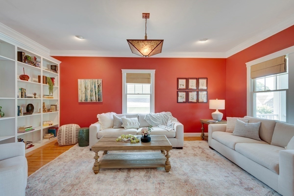 39 Lawton Road Needham, MA 02492 - Photo 10 of 40