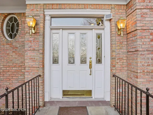 $995,000 | 104 West Ritch Avenue, Unit 12, Greenwich, CT 06830