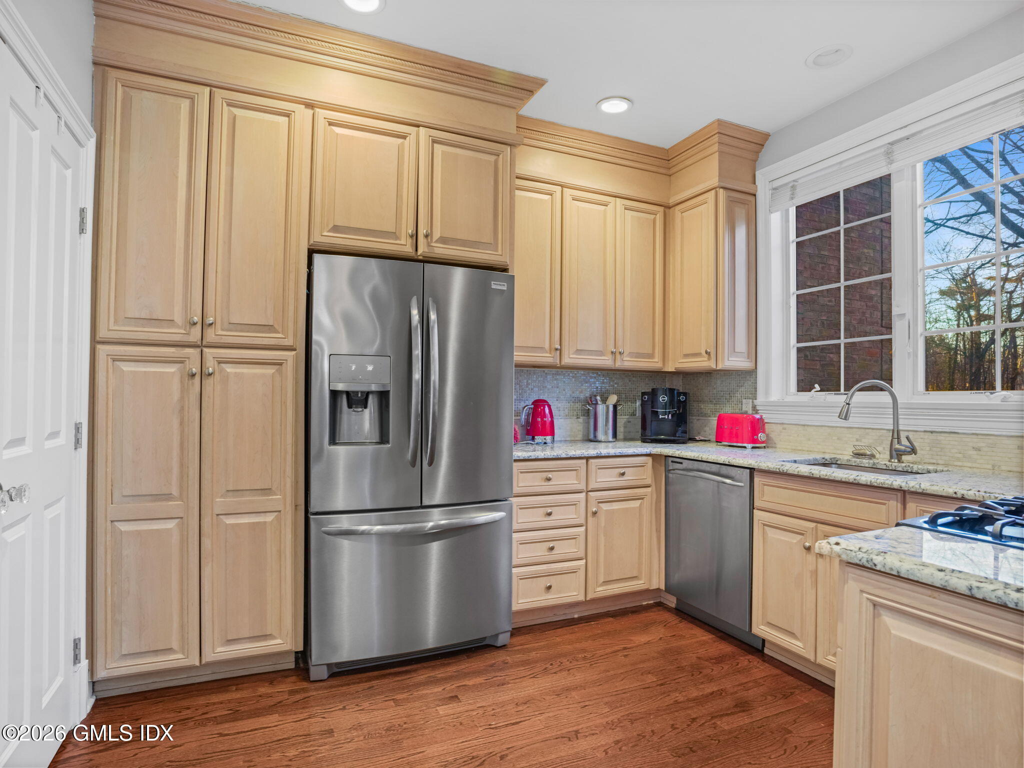 104 Ritch Avenue West, Unit 12 Greenwich, CT 06830 - Photo 7 of 24 11-web-or-mls-104-ritch-ave-w-unit-12