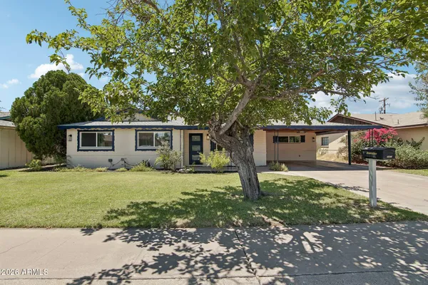 $525,000 | 2401 West Echo Lane, Phoenix, AZ 85021