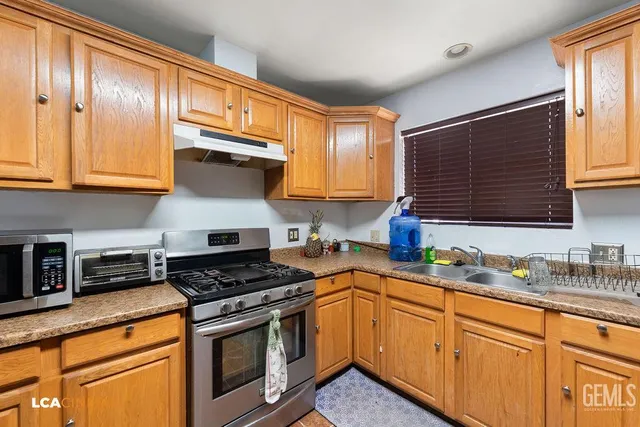 $295,000 | Undisclosed Address, Bakersfield, CA 93304