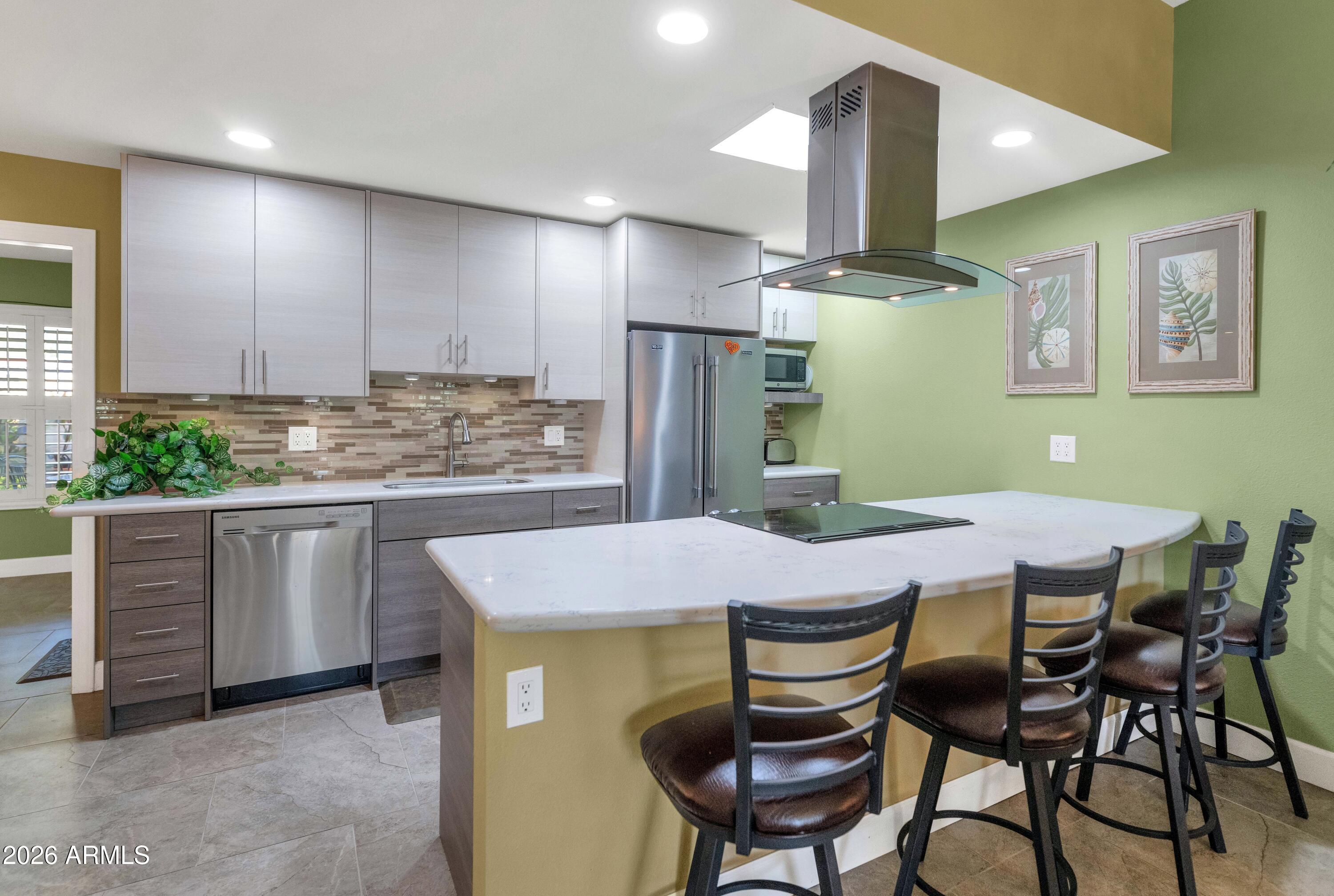 10030 West Royal Oak Road, Unit M Sun City, AZ 85351 - Photo 9 of 29 _TOD4285