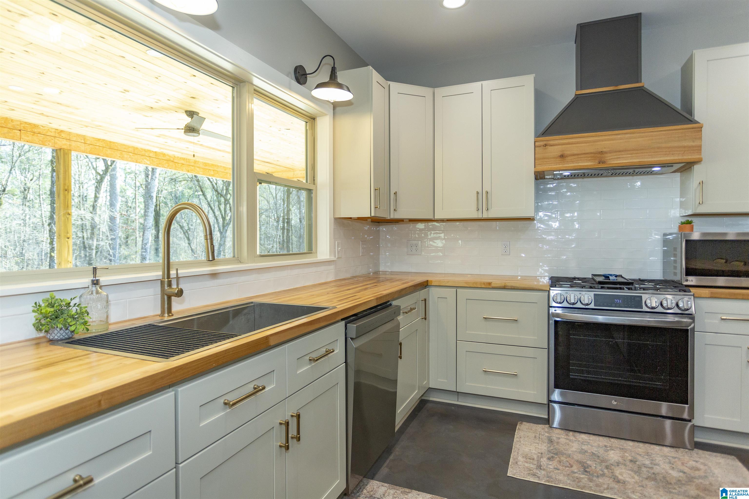 1049 Skyview Trail Trafford, AL 35172 - Photo 14 of 65