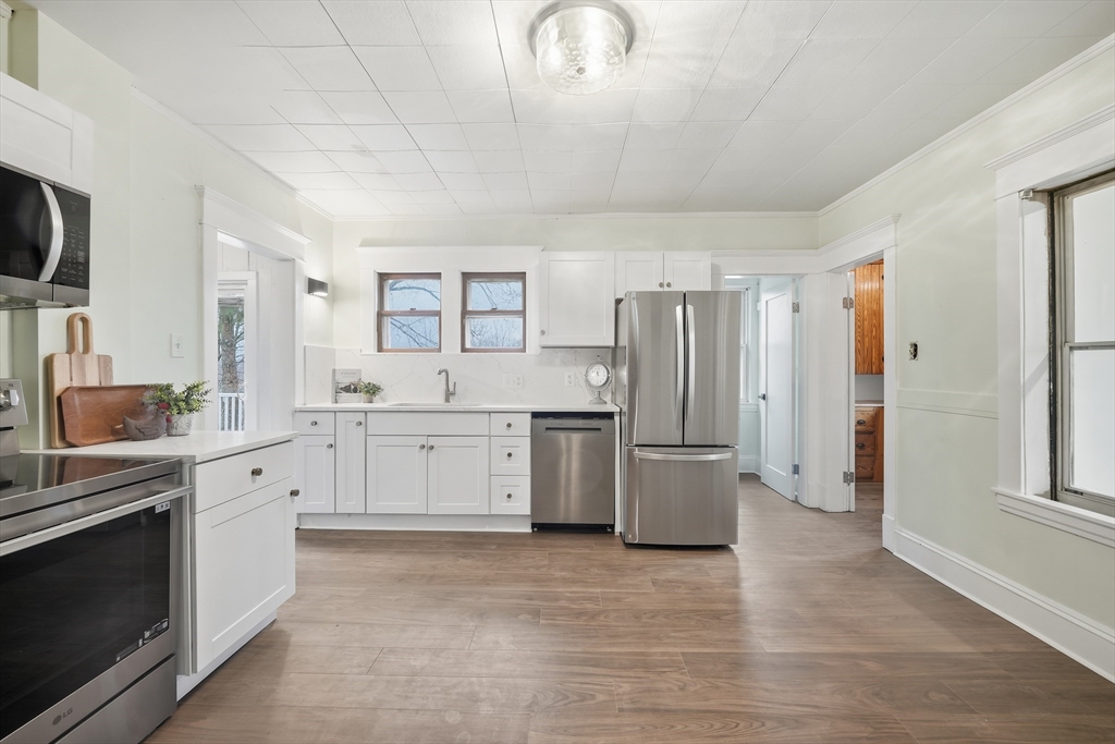 30 Butler Avenue Chicopee, MA 01020 - Photo 5 of 32