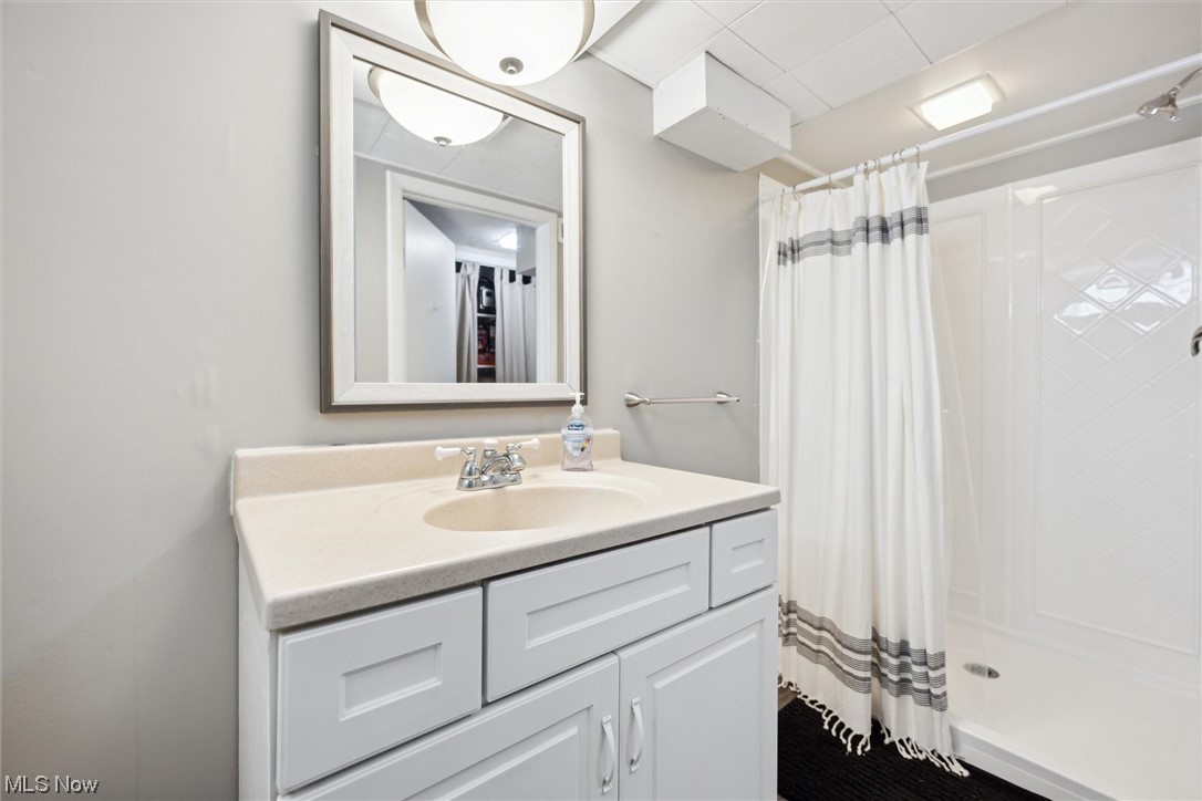 1298 West Miner Road Cleveland, OH 44124 - Photo 23 of 32 Half Bath