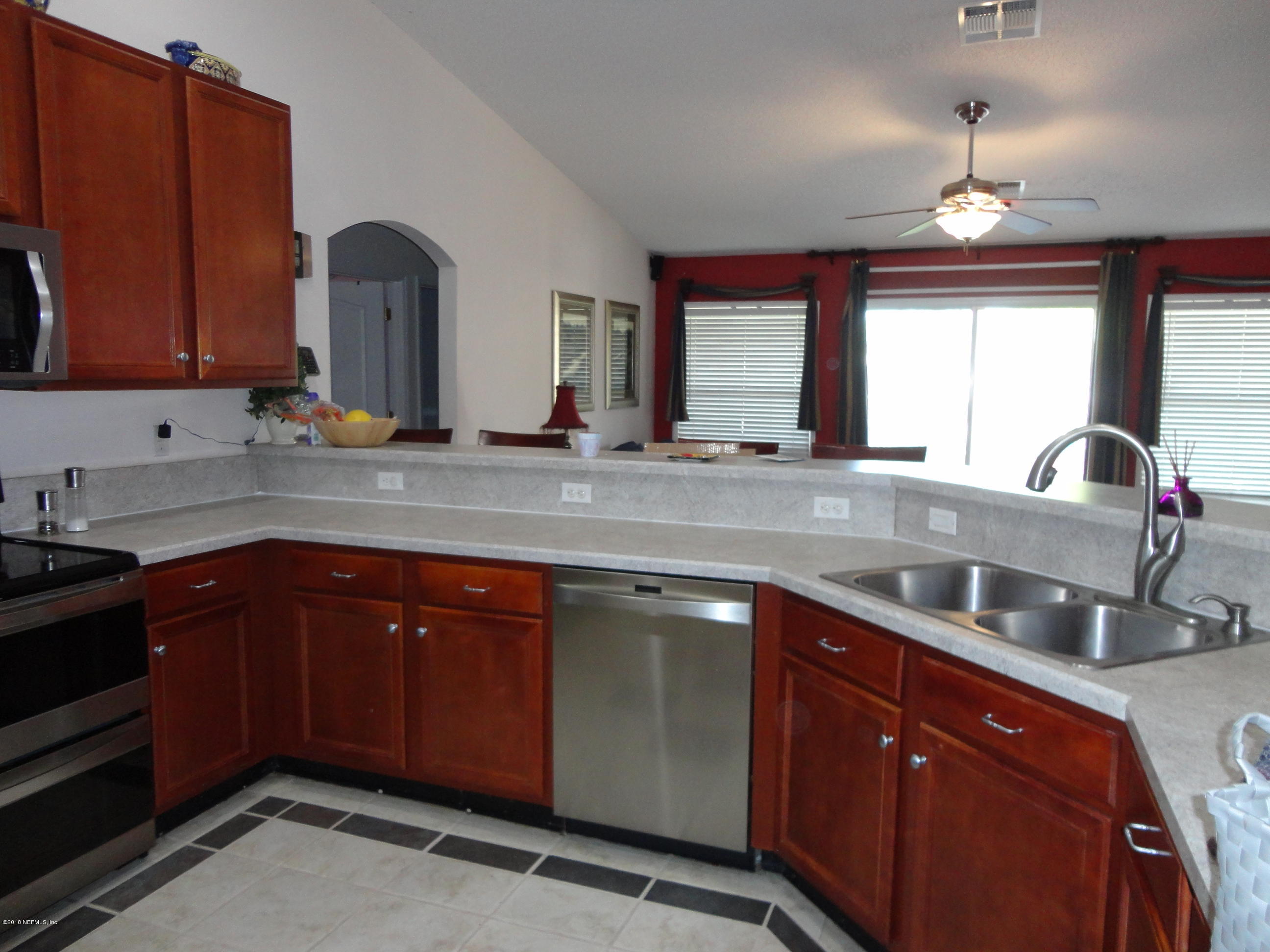 10244 Rising Mist Lane Jacksonville, FL 32221 - Photo 9 of 34 Large Kitchen