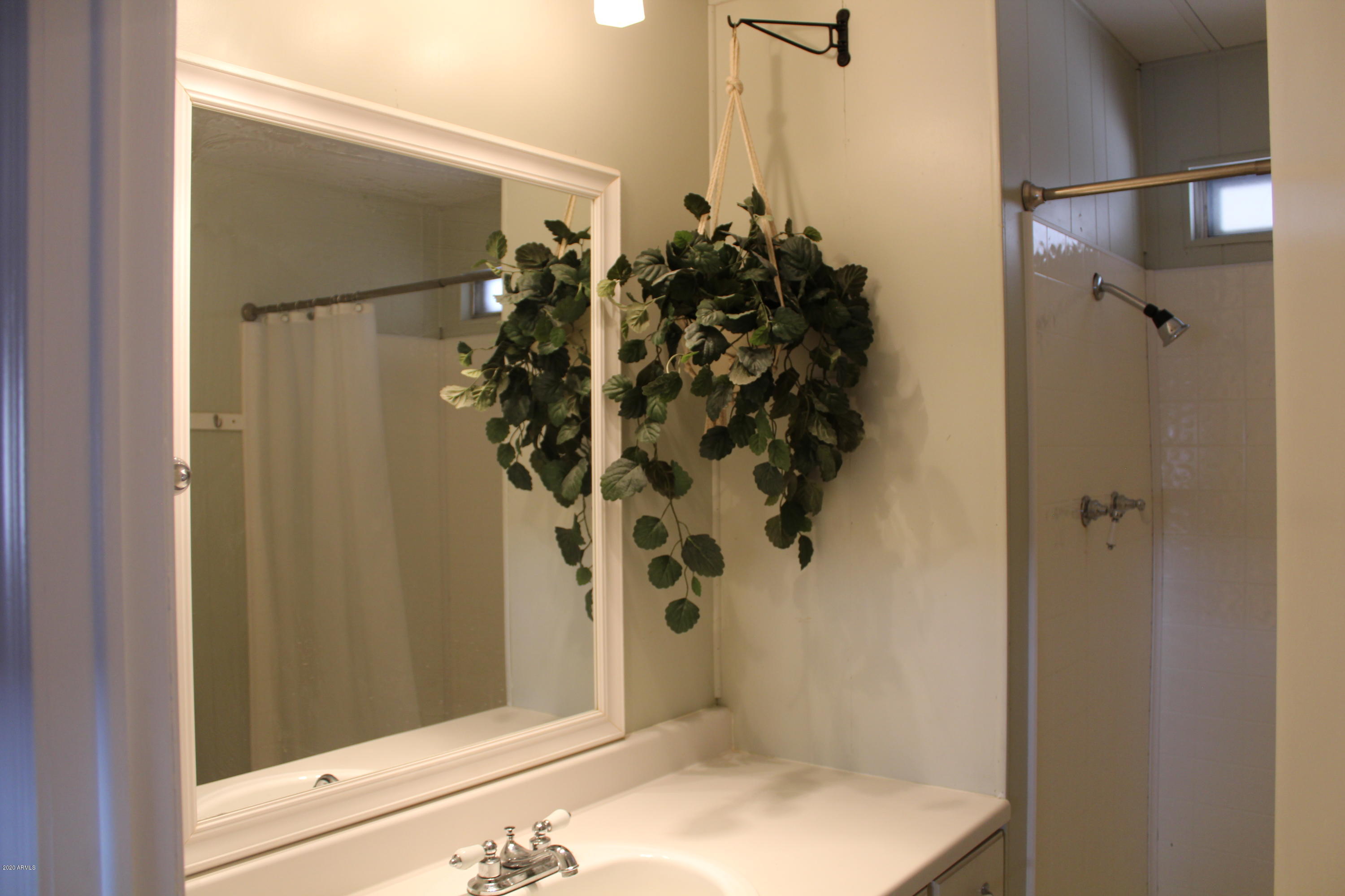 301 South Signal Butte Road, Unit 626 Apache Junction, AZ 85120 - Photo 10 of 28 Guest Bath